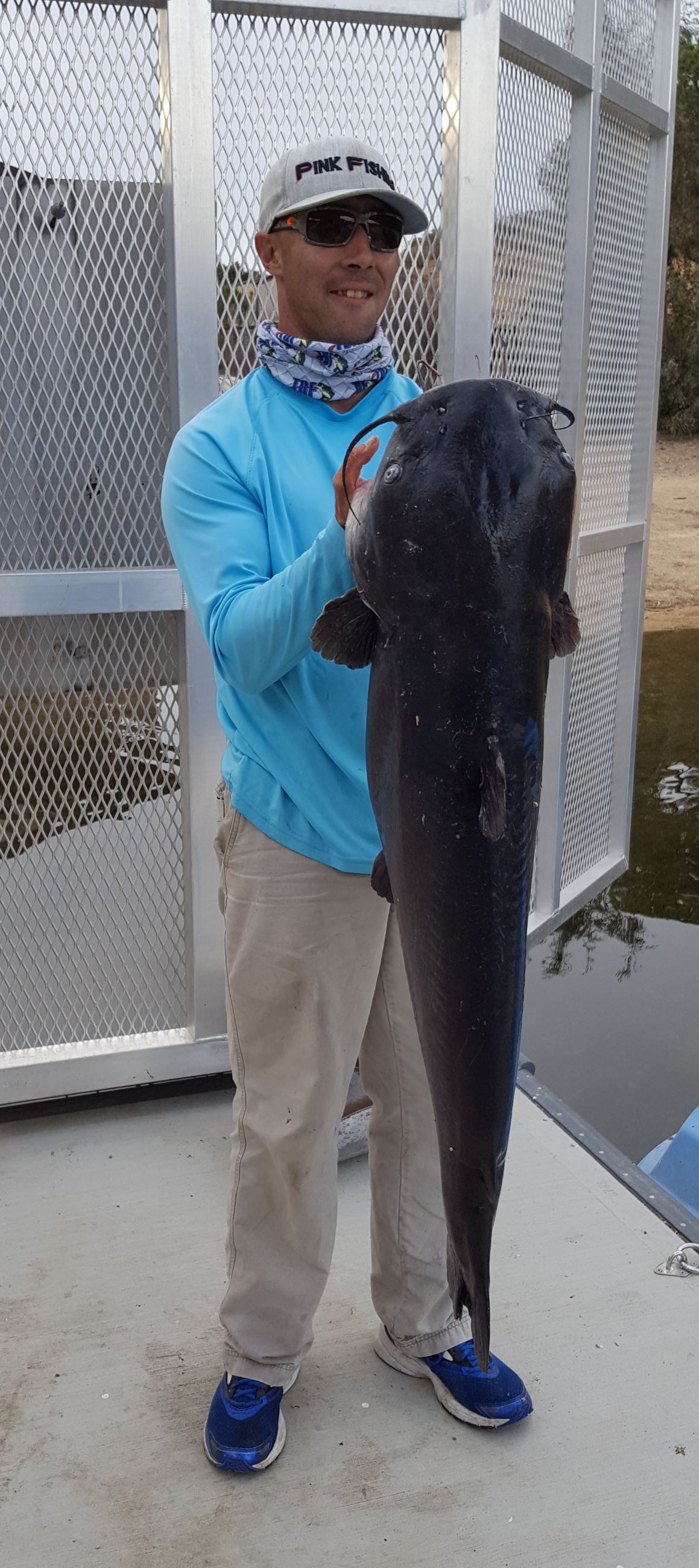 Jacob Melrosse 43lb cat, Oceanside 15 Jan 2018 Mackerel, log-boom sm