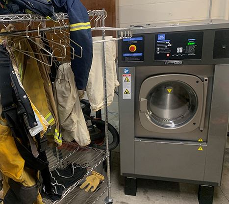 turnout extractor and firefighter gear